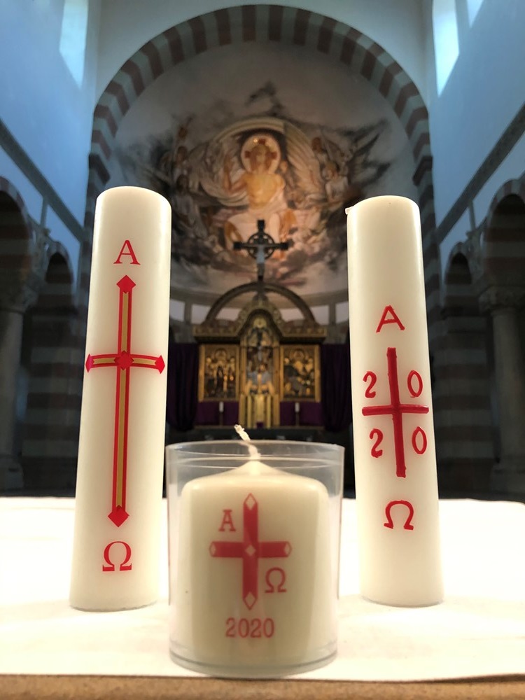 Pfarrei Sankt Antonius bringt Osterkerzen